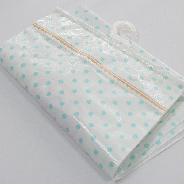 掛鉤（gōu）紐（niǔ）扣袋