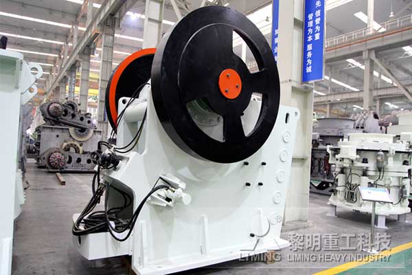 骚片AV蜜桃精品一区重工（gōng）的歐版顎式破碎機有哪些主（zhǔ）要部件？