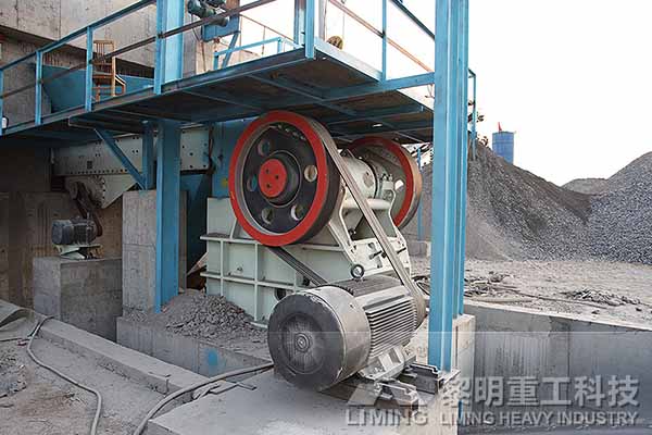 骚片AV蜜桃精品一区重工今日（rì）講解：石料生產（chǎn）線中顎式破碎機維護（hù）問題